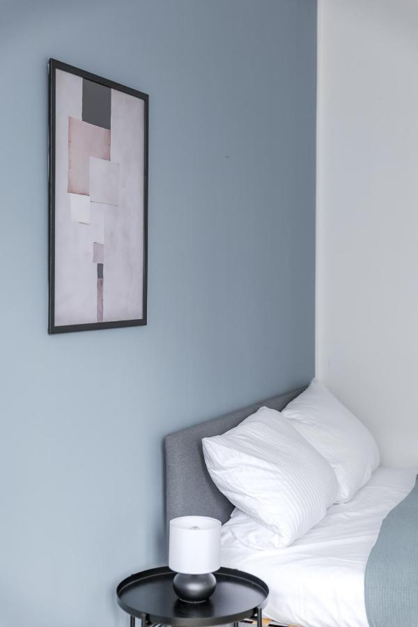 Flats 4 You, Moderne City Wohnung Naehe Hbf, Due-Messe 20 Min, Netflix, Kueche Duisburg Exterior photo